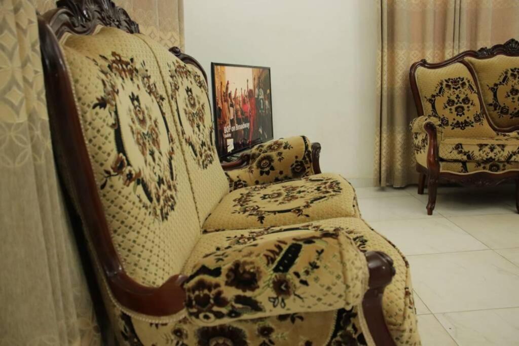 Residence Jeanne A Yaounde Odza Messamengo Luaran gambar